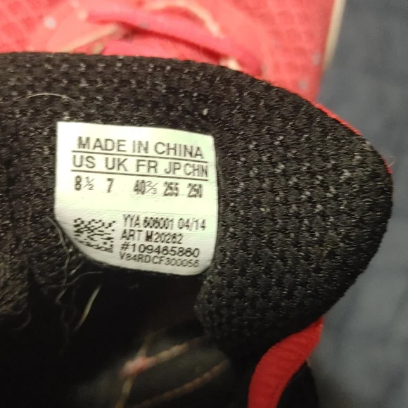 Size 8.5 Adidas sneakers. Pink - Picture 7 of 7